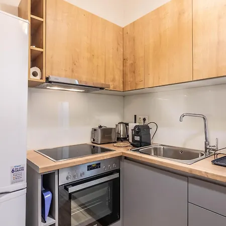 Gazi Apartment *